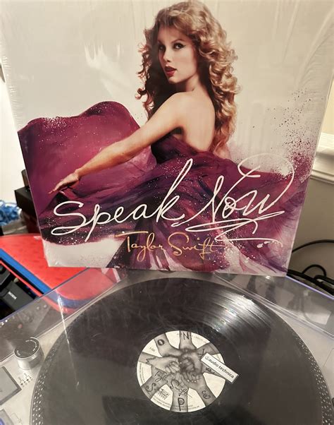 Taylor Swift Speak Now Review — Hyperbole Free