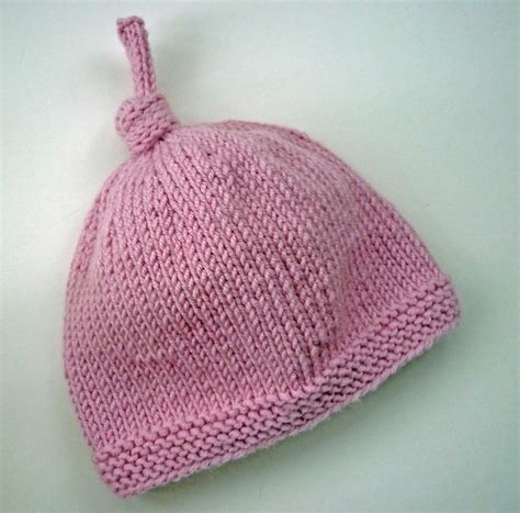 This and That... Maggie's Blog: # 48 Need a baby gift? Here's a darling little hat to knit.