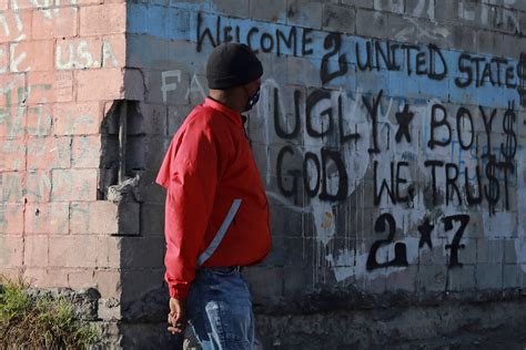 Gangs deliver food in poor Cape Town area amid lockdown