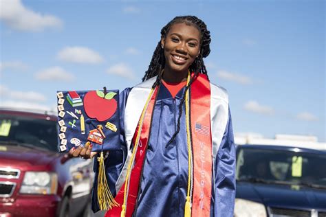 Rain holds off for RCCC's drive-thru graduation at speedway - Salisbury ...