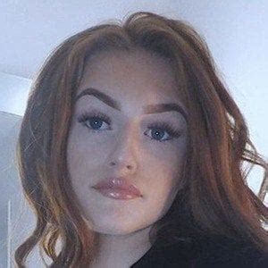 Sophie Aspin - Age, Family, Bio | Famous Birthdays