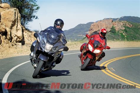 2014 BMW R1200RT Vs. 2014 Yamaha FJR1300ES | Review