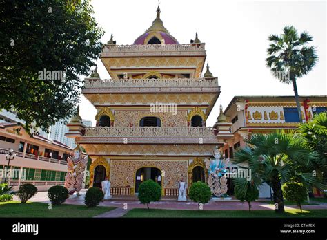 Golden Pagoda, Dhammikarama Burmese Buddhist Temple, George Town, Penang Malaysia Stock Photo ...