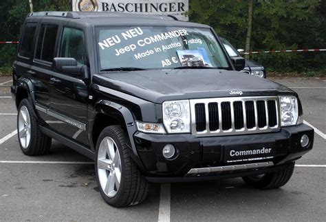 2009 Jeep Commander Limited - 4dr SUV 4.7L V8 FFV 4x4 auto