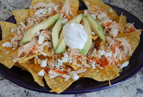 Buffalo Chicken Nachos – Snacks and Sips