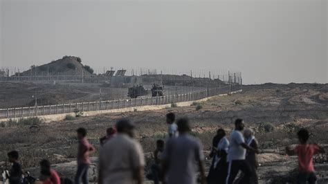 Israeli Military Kills 4 Palestinian Militants After Attack at Gaza Border - The New York Times