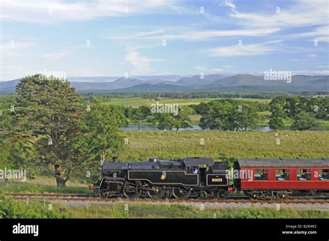 The Strathspey Railway Steam Train approaching Broomhill Station ...