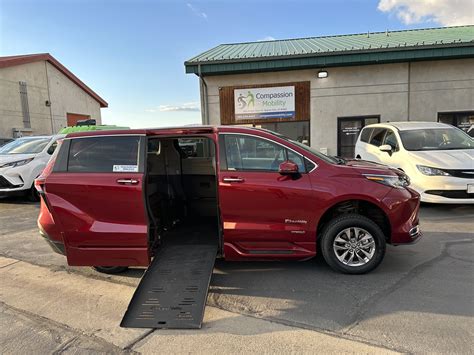 2021 Toyota Sienna Hybrid XLE | BraunAbility XT Wheelchair Accessible Conversion - Compassion ...