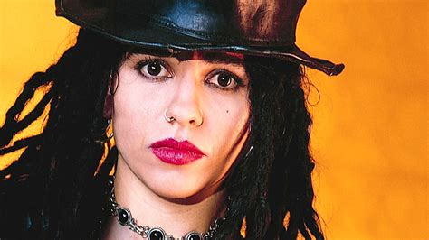 Picture of Linda Perry