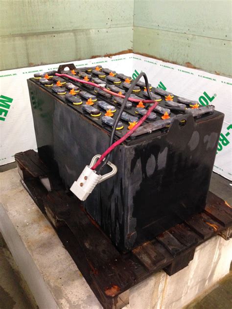 Sell Used Forklift Batteries to Us | Forklift Battery Buyers