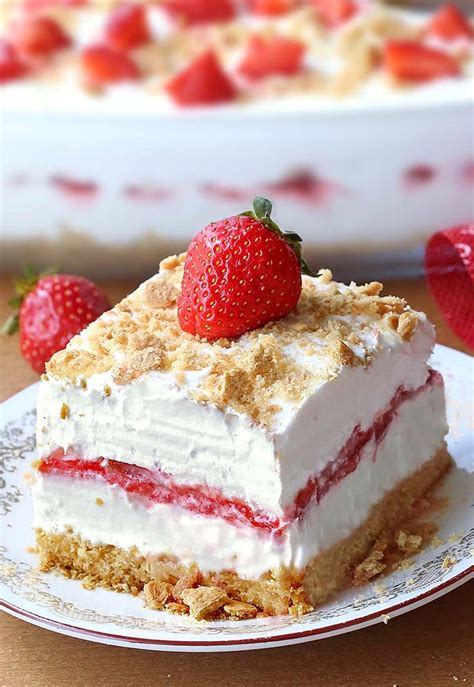 strawberries cream cheese cool whip graham crackers