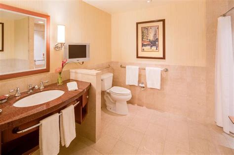 Conrad Indianapolis Hotel in Indianapolis (IN) - Room Deals, Photos ...