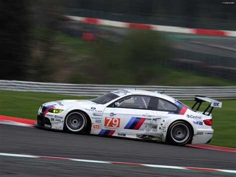 BMW M3 GT2 Race Car (E92) 2009–12 wallpapers (2048x1536)