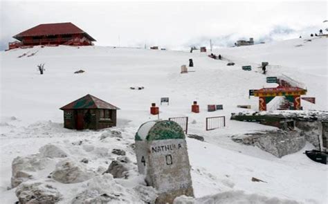 Nathula Pass, Nathula in East Sikkim, Tourist interest places around Nathula | North Bengal Tourism