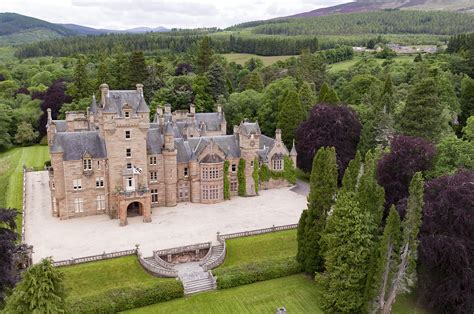 Ardross Castle Aaron Sneddon - Hire UAV Pro