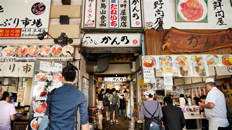 In Tokyo, Tsukiji Fish Market Braces for an Uncertain Future - The New York Times