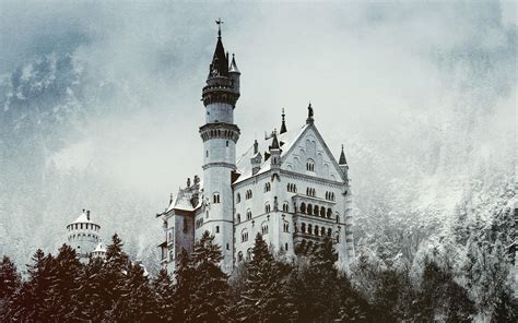 Snow White Castle Wallpapers - Top Free Snow White Castle Backgrounds ...