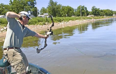 Ultimate Bowfishing Guide: All You Need To Know | BestHuntingAdvice