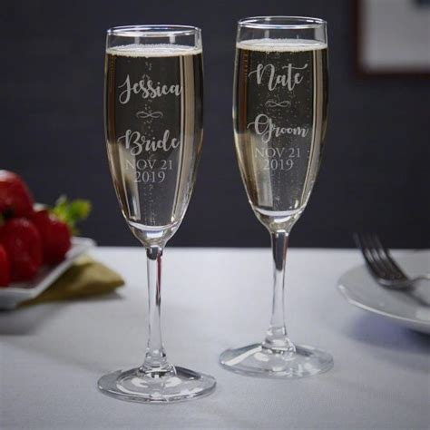 13 Perfect Personalized Champagne Flutes