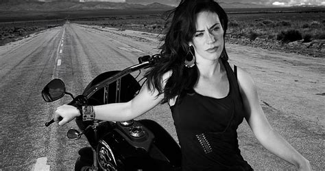 Sons Of Anarchy: 5 Times We Felt Bad For Tara (& 5 Times We Hated Her)