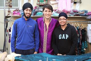 Justin shops for a kurta in Mississauga, On. Justin s'achè… | Flickr