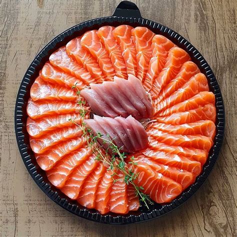 This Sashimi Platter : r/sushi