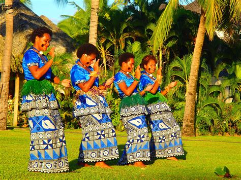 Fiji Cultural Dance #Fiji #backpackerdeals | Fiji culture, Beautiful ...