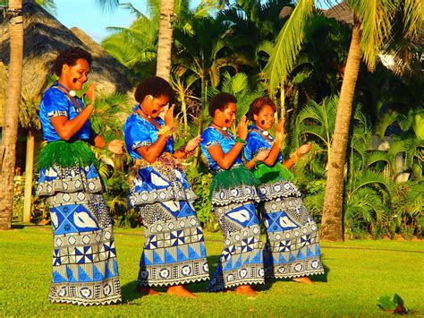 Fiji Cultural Dance #Fiji #backpackerdeals | Fiji culture, Beautiful ...