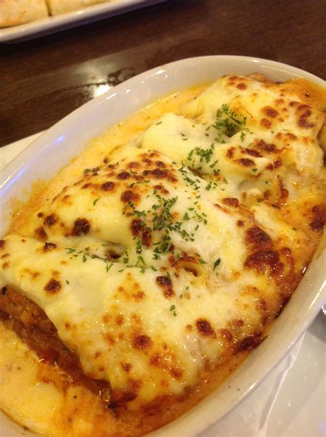 This my favourite food...BEEF LASAGNA!!! #pizzahut