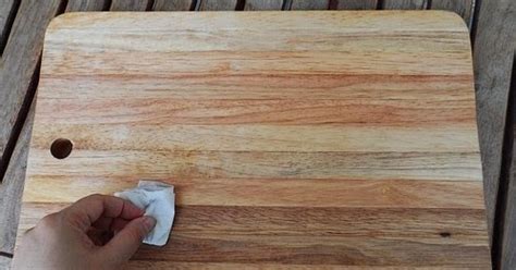 Sweet Home-Chefs: "Seasoning" That Wooden Cutting Board