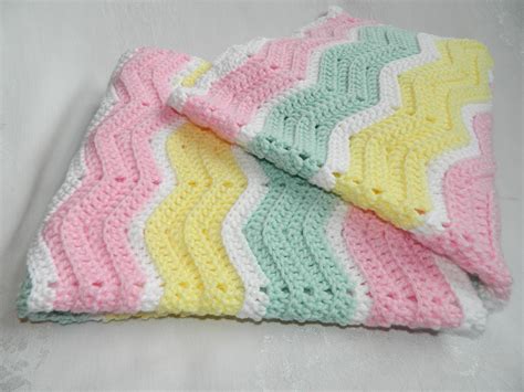 Hand Crochet Wavy Ripple Pastel Baby Crib Blanket / Afghan 38" x 42" - Blankets & Throws