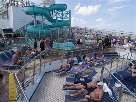 Carnival Valor Lido deck - fun day at sea | Roger Theriault | Flickr