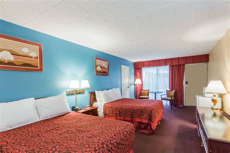 Days Inn by Wyndham East Stroudsburg | East Stroudsburg, PA Hotels