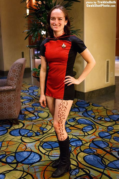 Skant! | Star trek cosplay, Star trek, Star trek uniforms