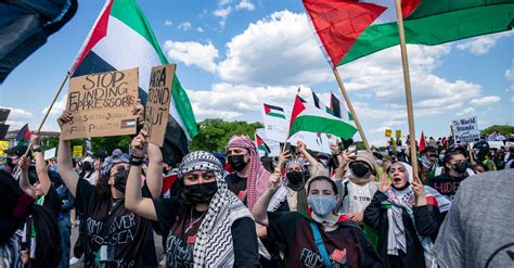 In Washington, Hundreds Take Part in Pro-Palestinian Protests - The New York Times