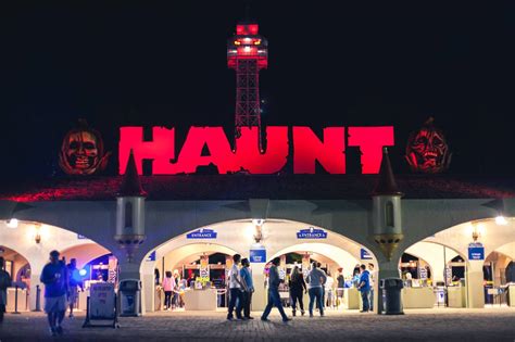 Kings Dominion Halloween Haunt Is A Frightful Theme Park In Virginia