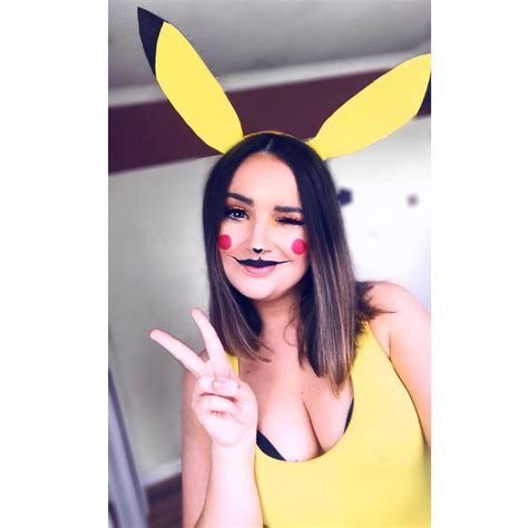 “Pika Pika!” Pikachu Cosplay : r/cosplaygirls
