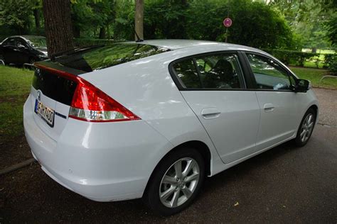 Honda Insight und Toyota Prius III im Hybrid-Vergleich | Fotostrecke | taxi heute - das ...