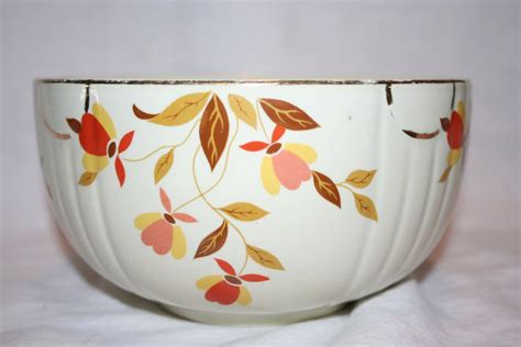 Hall's Superior Quality Kitchenware Bowl Jewel Autumn Leaf