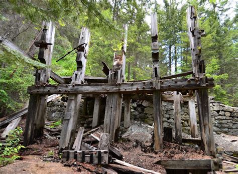 Exploring historic mining sites at Blewett Pass, Washington ...