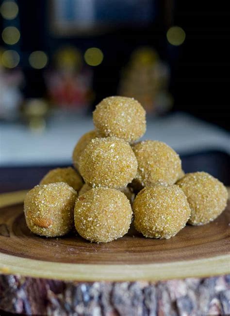 How to make Besan Laddu Besan ke laddu recipe - The Flavor Bells