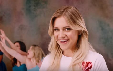 Kelsea Ballerini Escapes Clichés in “I Hate Love Songs” Music Video