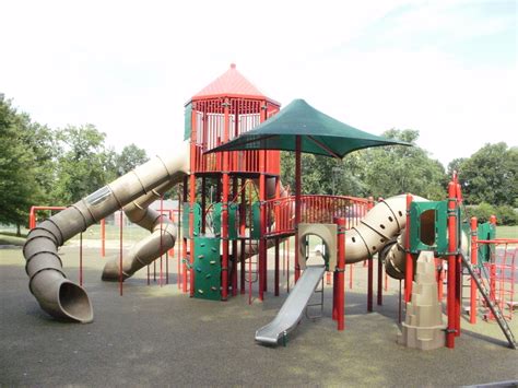 North Glendale Elementary School - Kirkwood, MO Play Structure ...