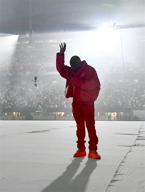 Kanye West Mask Donda - pic-dink