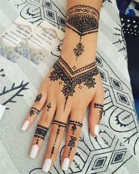 32 Latest Hand Henna Designs for Weddings in 2019 #hennaart #hennainspire | Henna tattoo designs ...