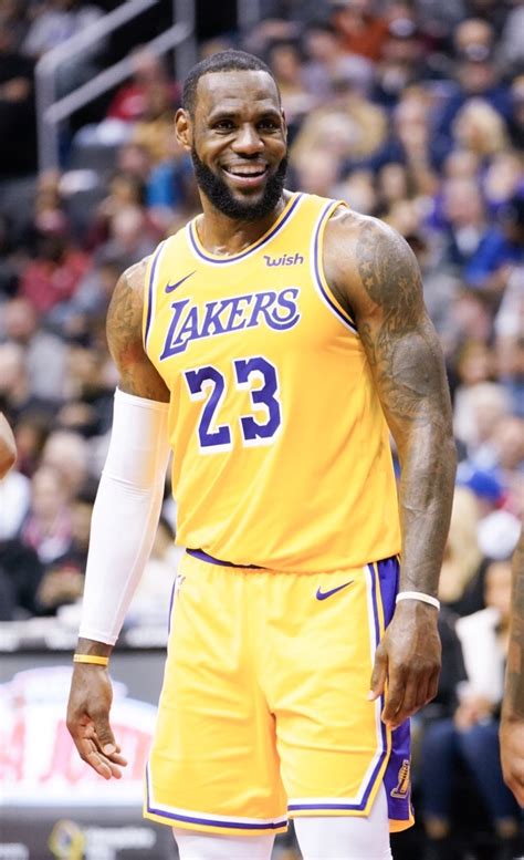 File:LeBron James Lakers.jpg - Wikimedia Commons