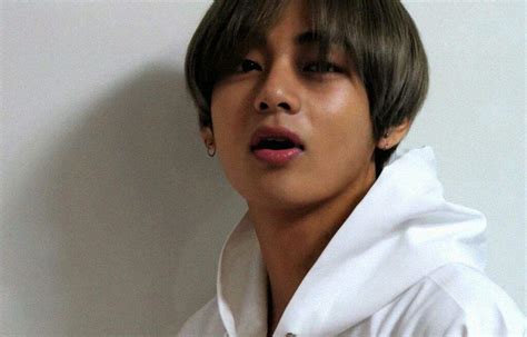 Kim Taehyung tan skin appreciation post | ARMY's Amino