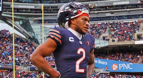 Chicago Bears WR D.J. Moore Reveals Wild Offseason Regimen