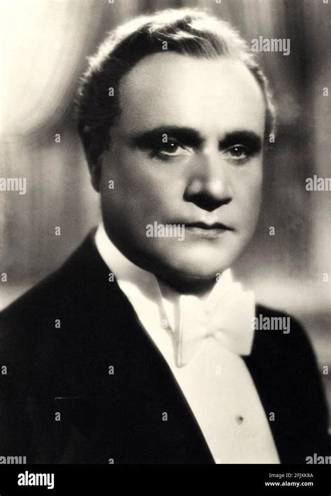 Cantante 1930s hi-res stock photography and images - Alamy