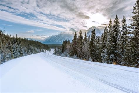 The Best Time To Visit Alberta, Canada | Summer Vs Winter: 2023 Guide